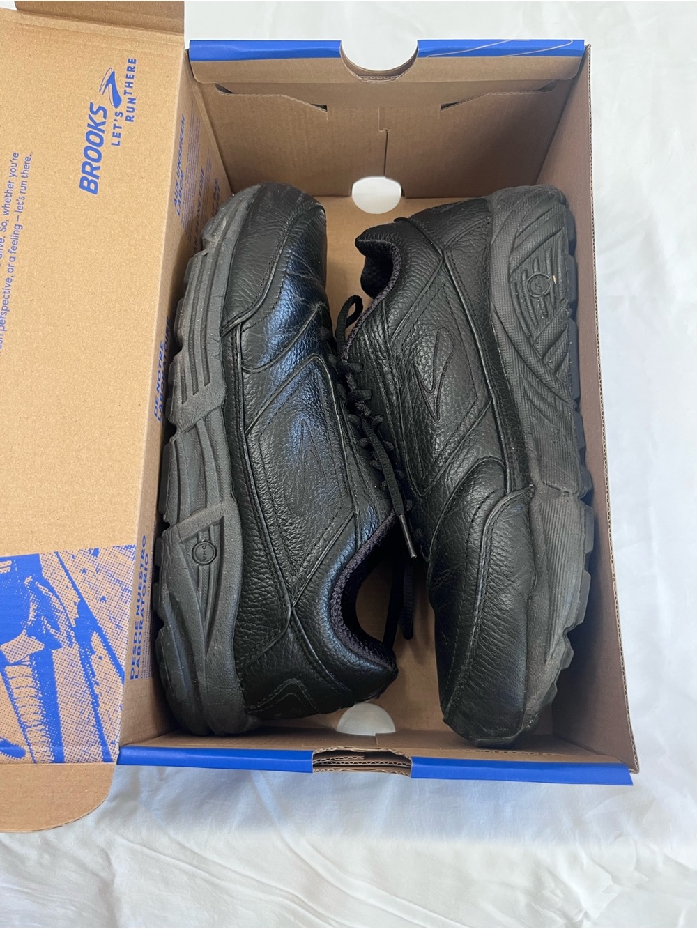 Brooks Men's Black Leather Athletic Walking Shoes